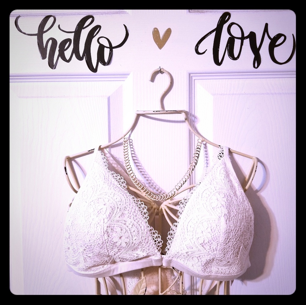 NWOT Victoria's Secret White Lace Bralette, Sz XL